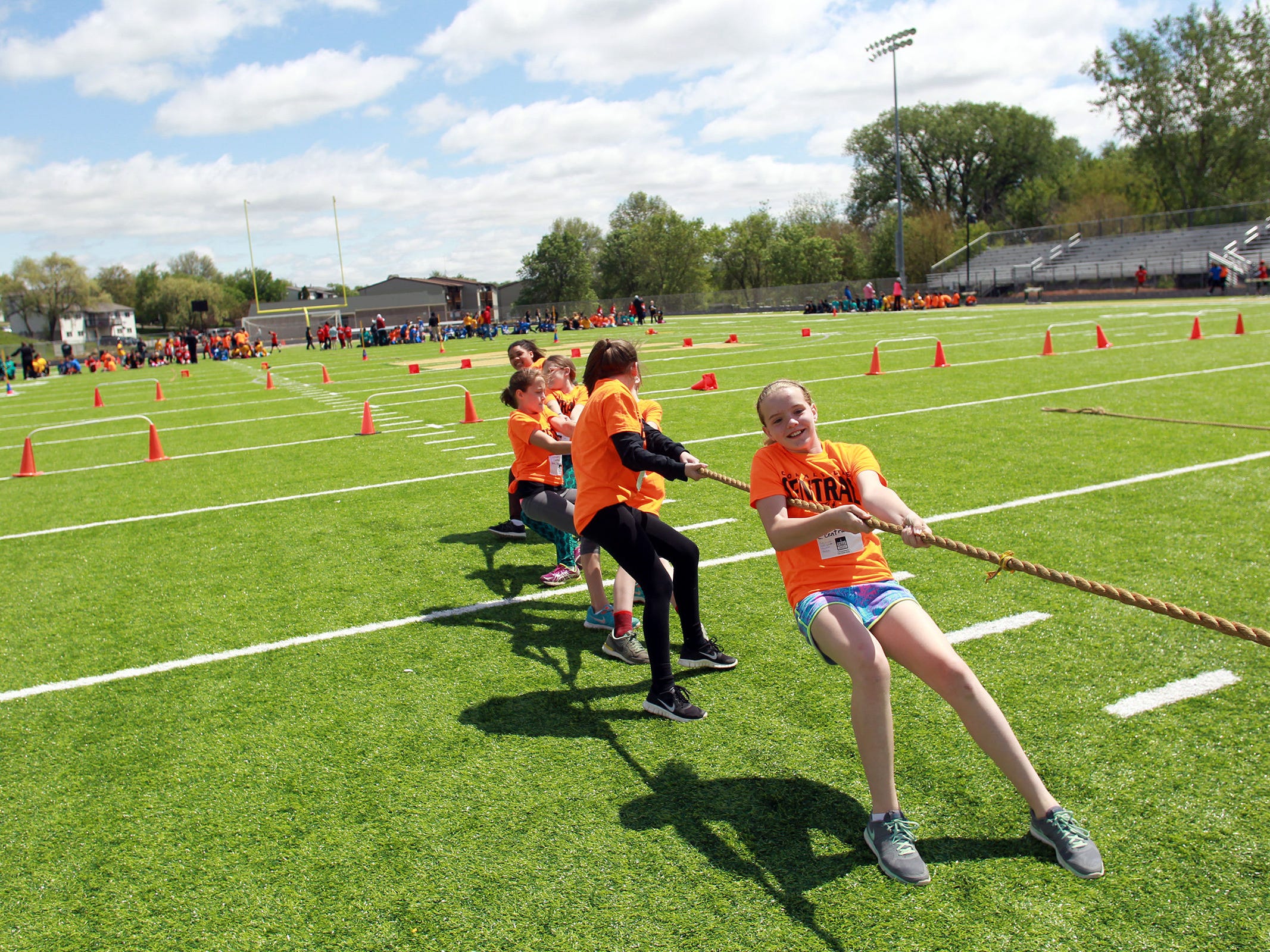Fun and games at kids’ track and field day USA TODAY High School Sports