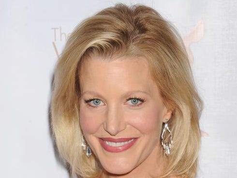 LOS ANGELES, CA - FEBRUARY 17: Actress Anna Gunn arrives at the 2013 Writers Guild Awards at JW Marriott Los Angeles at L.A. LIVE on February 17, 2013 in Los Angeles, California. (Photo by Jeffrey Mayer/WireImage)