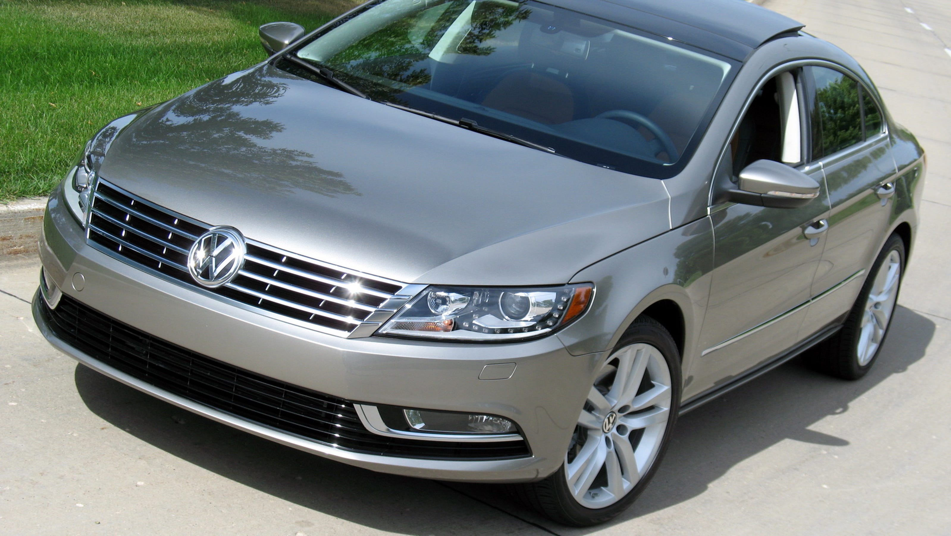 stylishly-coupe-like-2014-volkswagen-cc-sedan