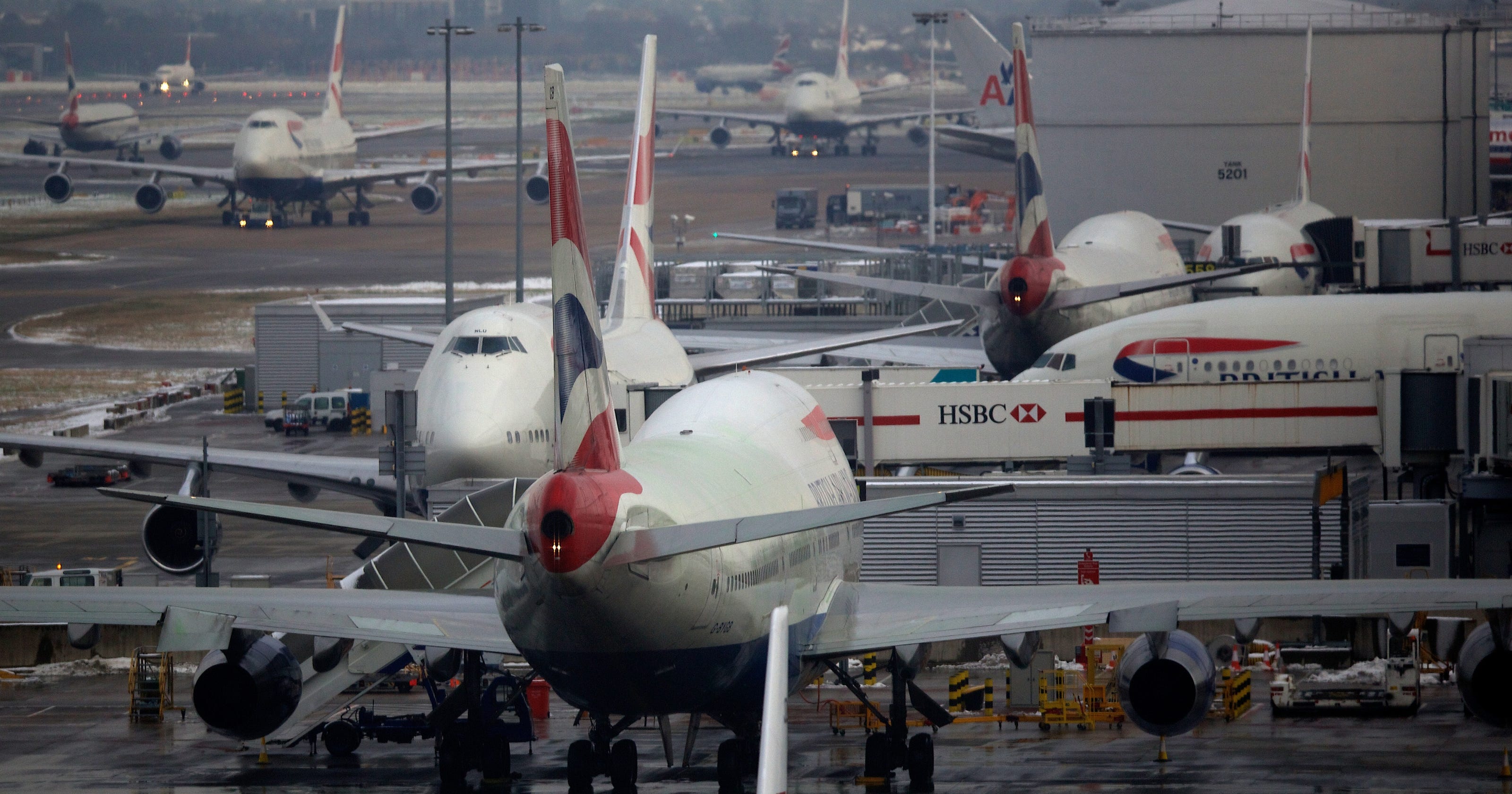 BA Flight Makes Emergency Landing At Heathrow