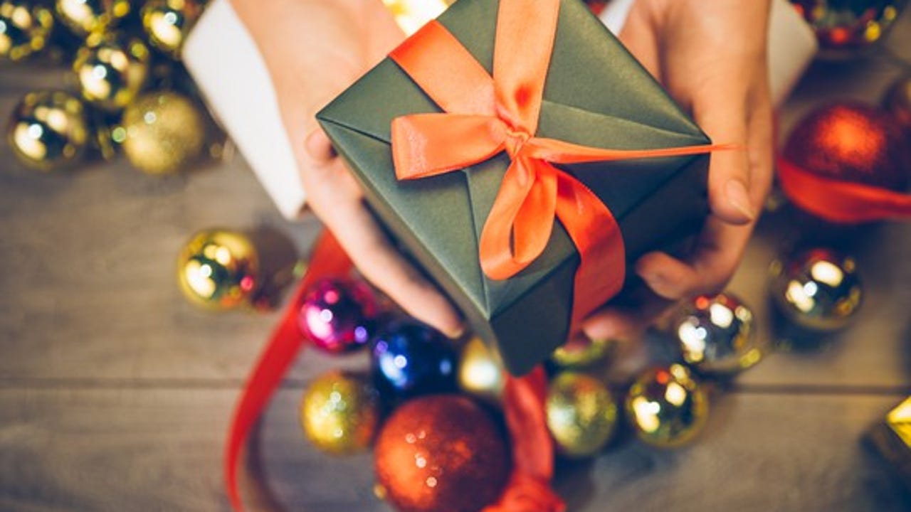 Christmas wrapping paper: What you can't recycle