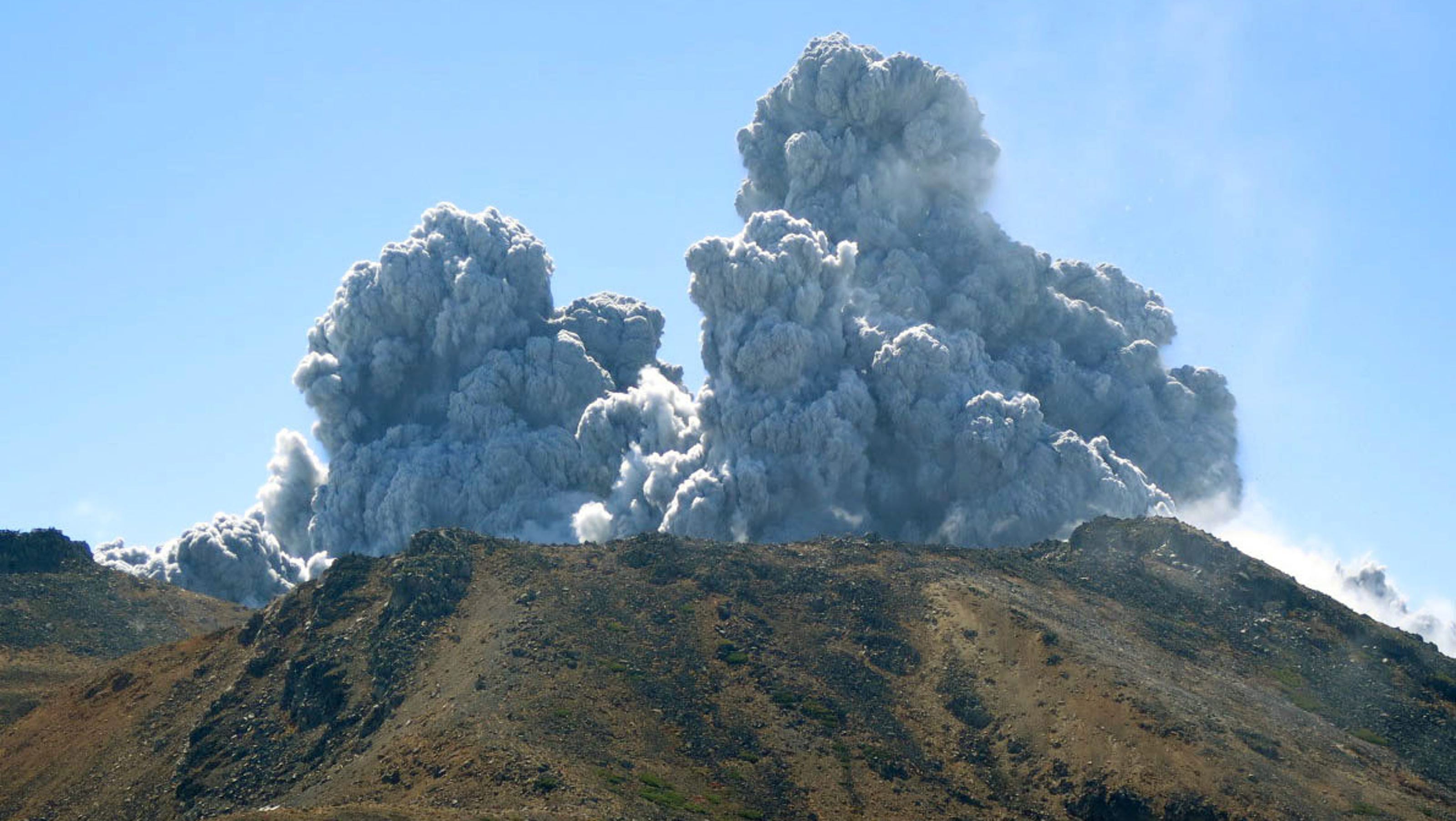 More than 30 feared dead in Japan volcano eruption