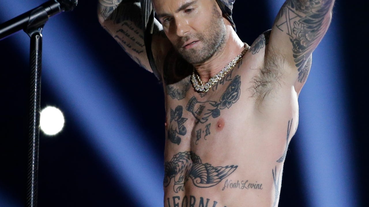 Review: Adam Levine delivers a flavorless halftime show