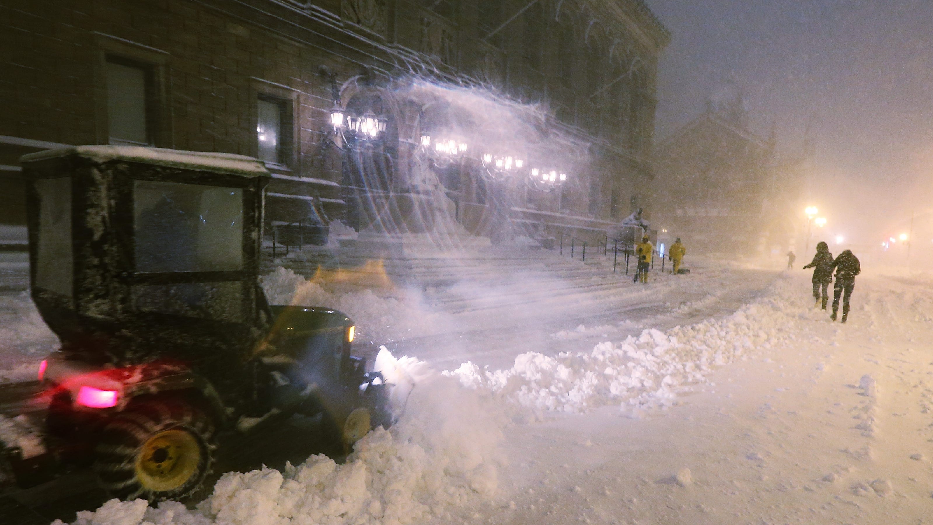 Massive Power Outages As Northeast Blizzard Turns Deadly 3494