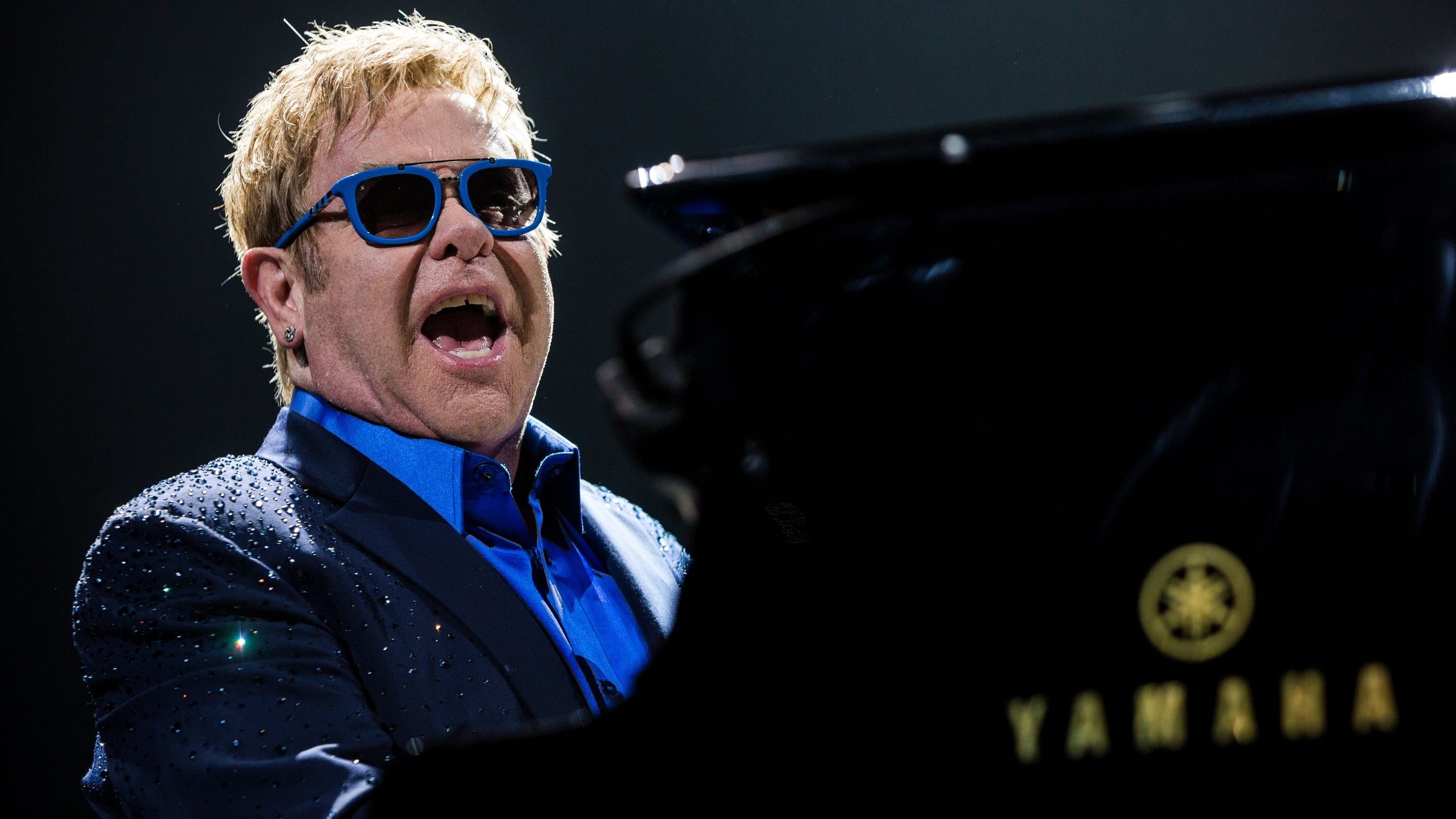 Elton John extends Vegas Strip show 3 more years