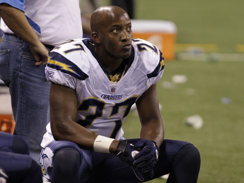 Former Chargers safety Paul Oliver during a game against the Indianapolis Colts in November 2010.