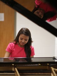 Justine Ker plays Chopin's Fantaisie-Impromptu at the