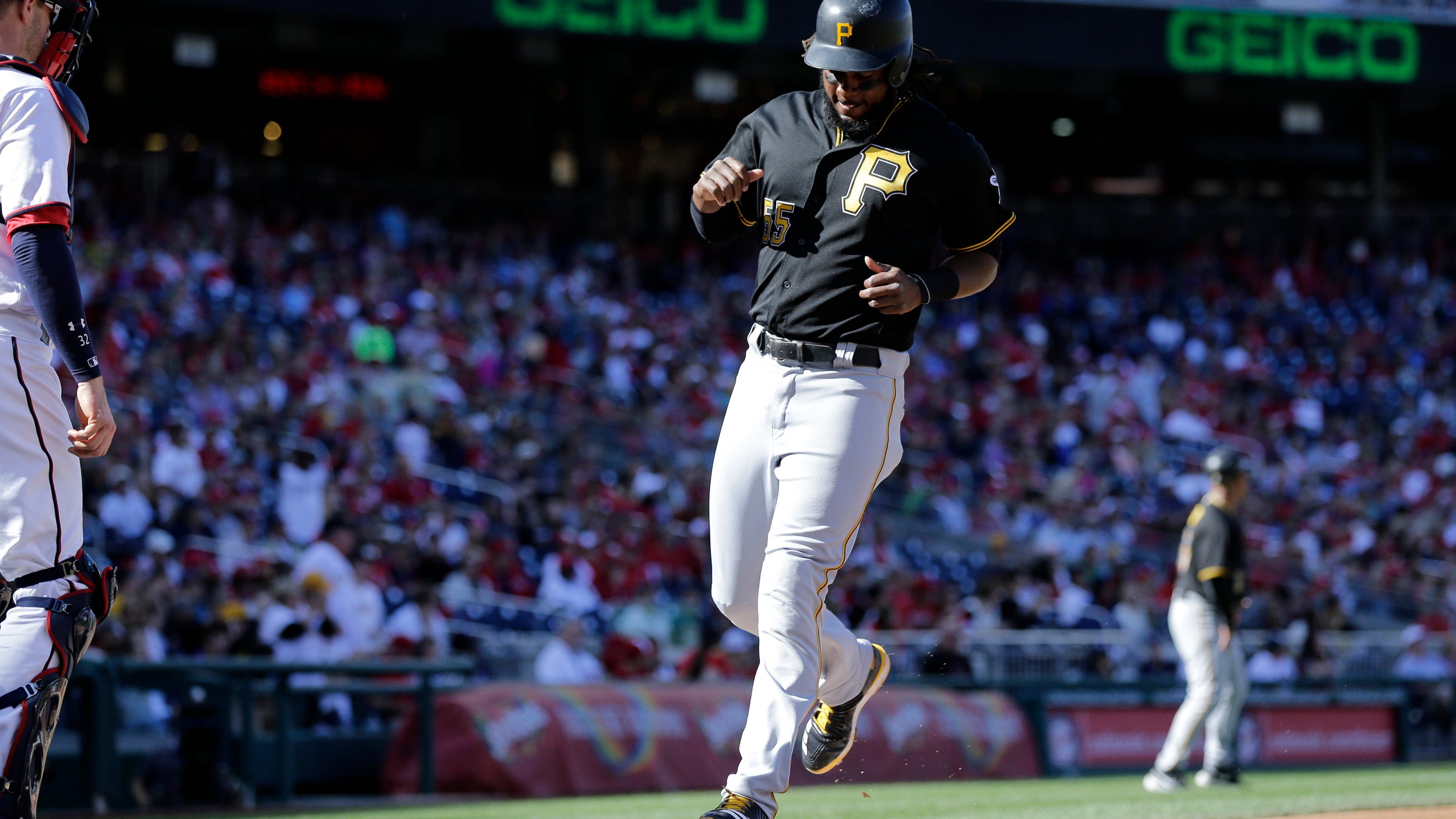 Video: Andrew McCutchen gives gloves to ecstatic Pirates fans - Sports  Illustrated