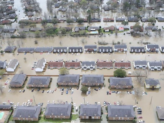 From One Extreme To Another: California On Fire to Lousiana Historic Flooding 635935674953904201-flood-scene