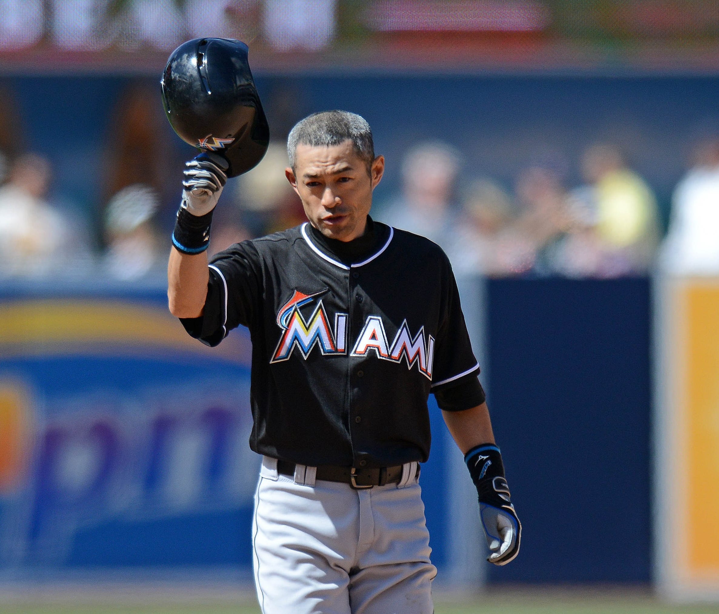 Ichiro Suzuki is so old he's breaking records just by starting games