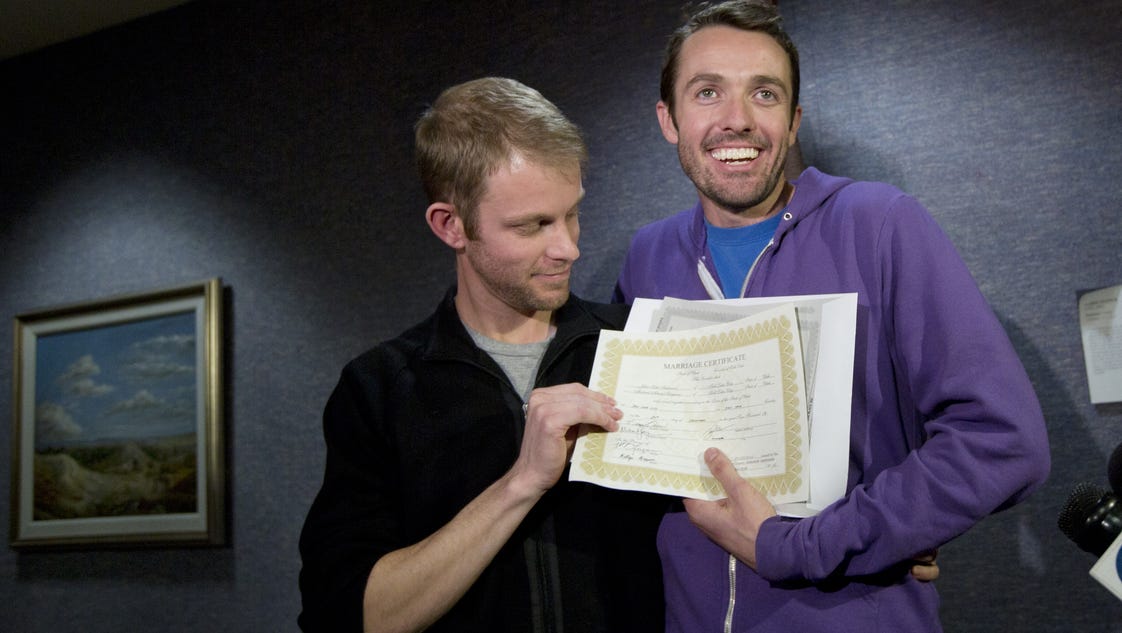 Gay Couples Wed In Utah After Judge Overturns Ban 4389