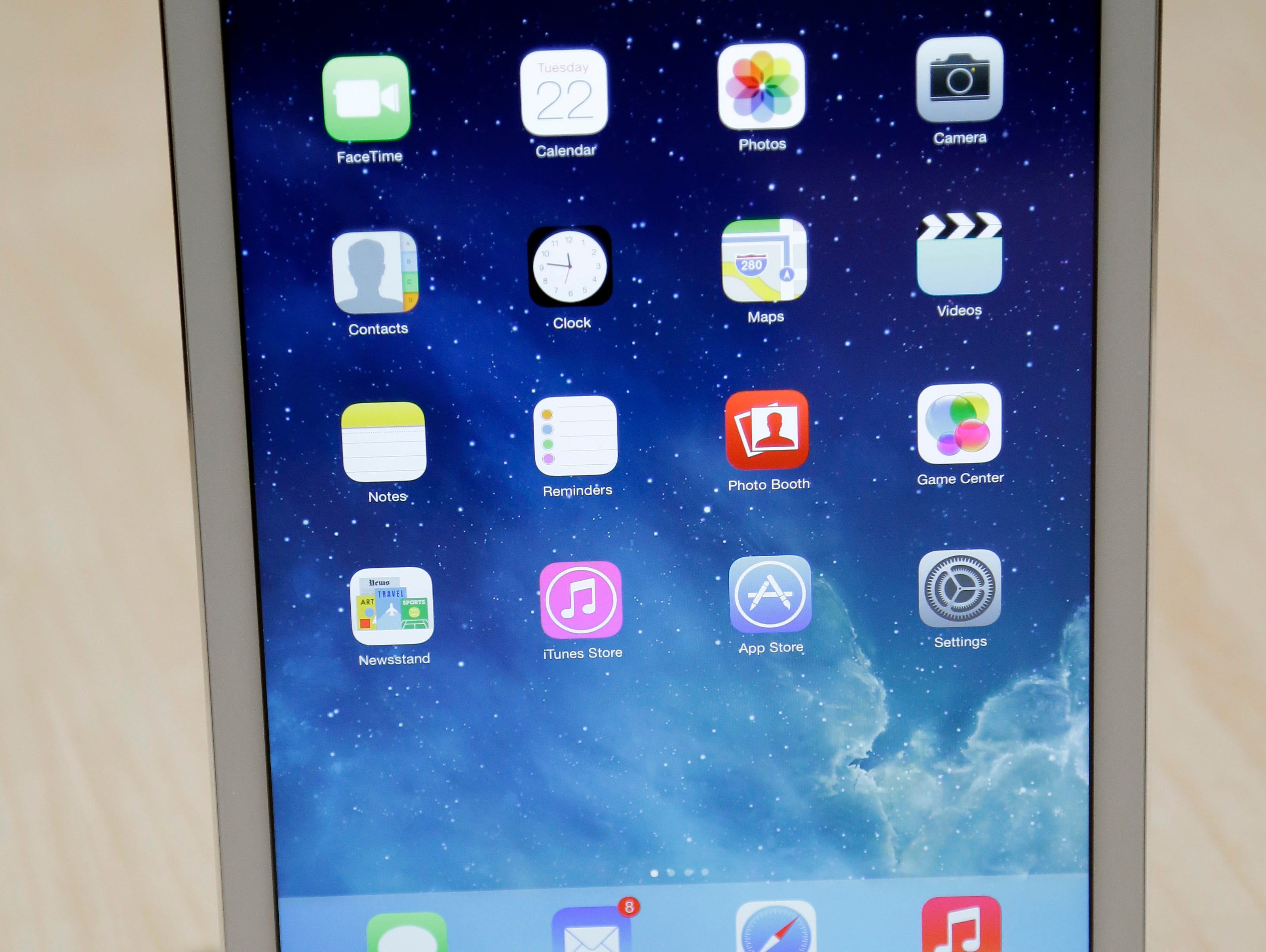 An iPad Air from 2013.