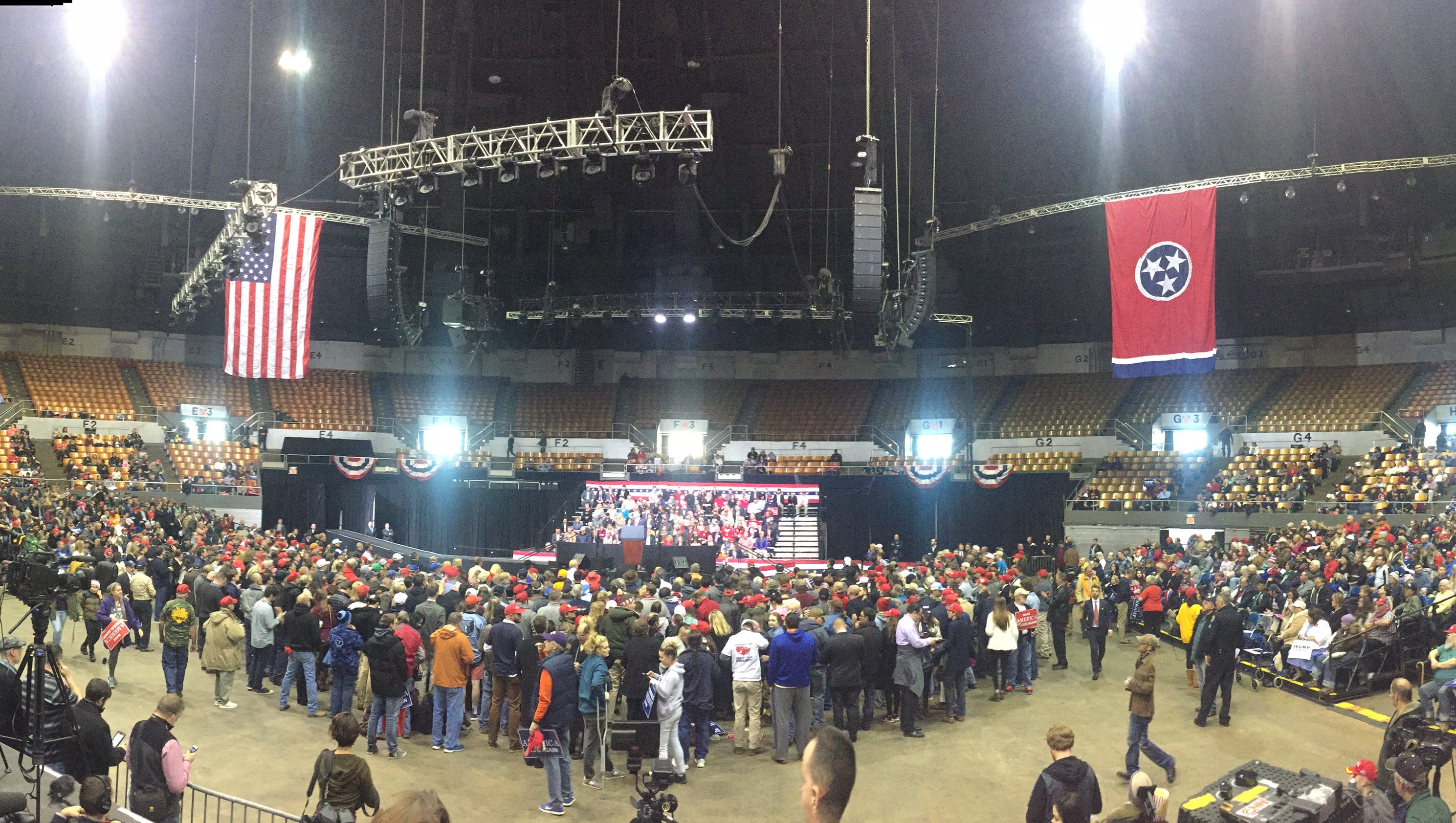 Stadium half full 30 minutes before Trump rally