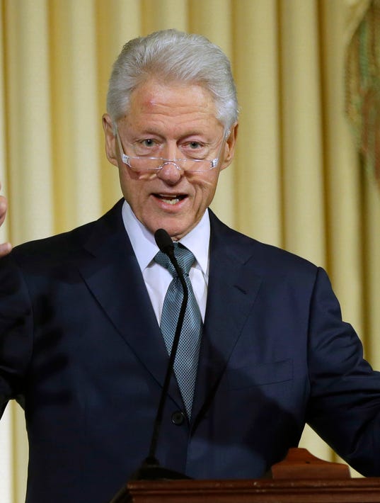 Hot On The Web Bill Clinton Sings Blurred Lines 