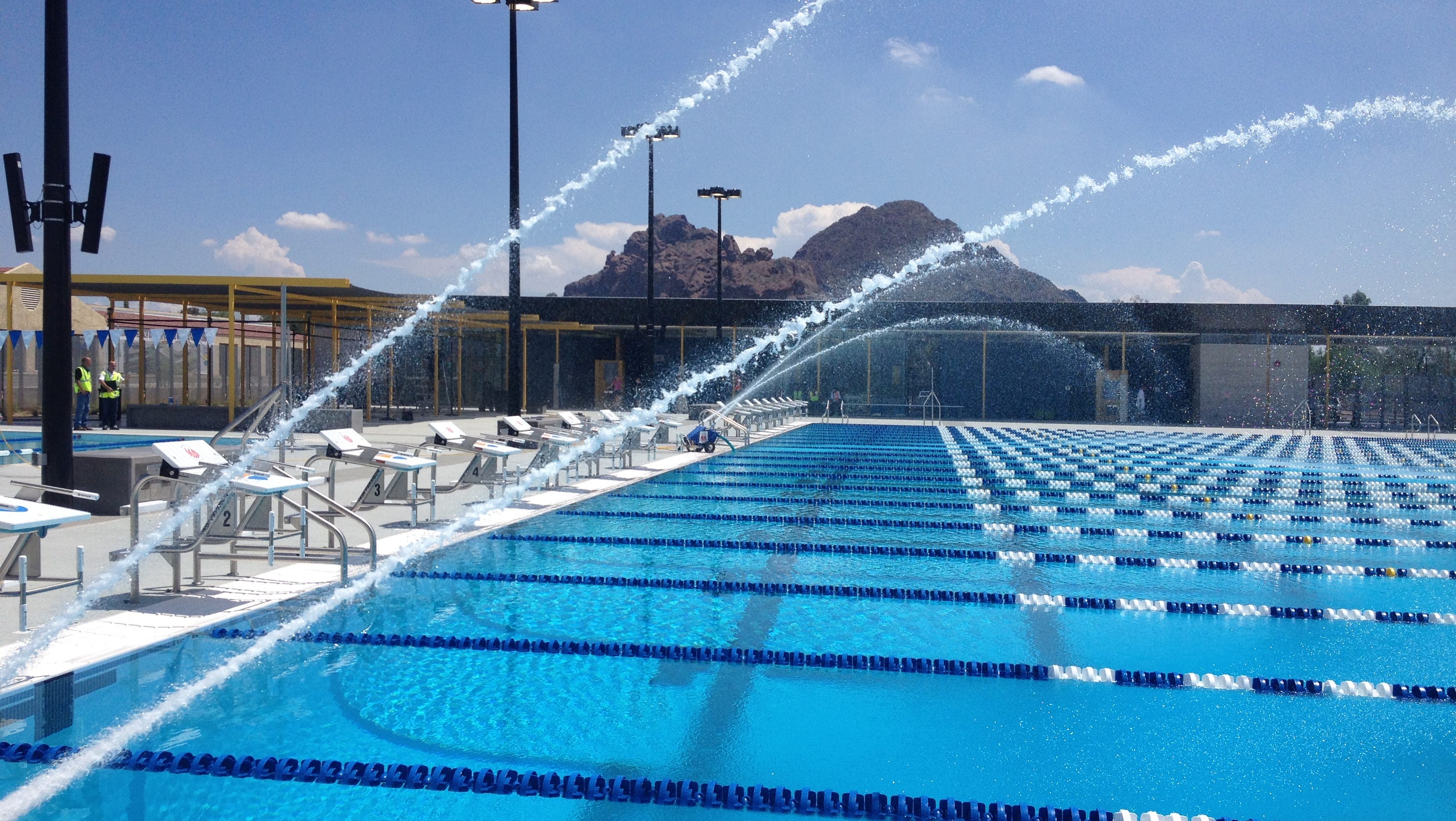 Phoenix Country Day School - Phoenix Country Day School unveils new pool complex - Sep 6, 2014 ... million facility has 2 heated pools, shaded seating and will be home to the   Phoenix Swim Club.