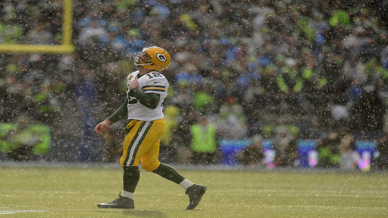 Aaron Rodgers finally joins Jets in trade with Packers, ends 18