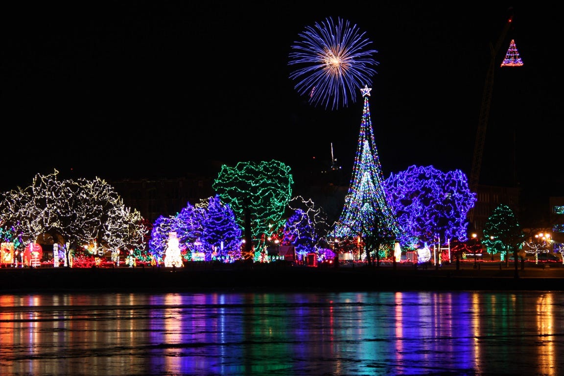 Seven stunning Wisconsin holiday light shows