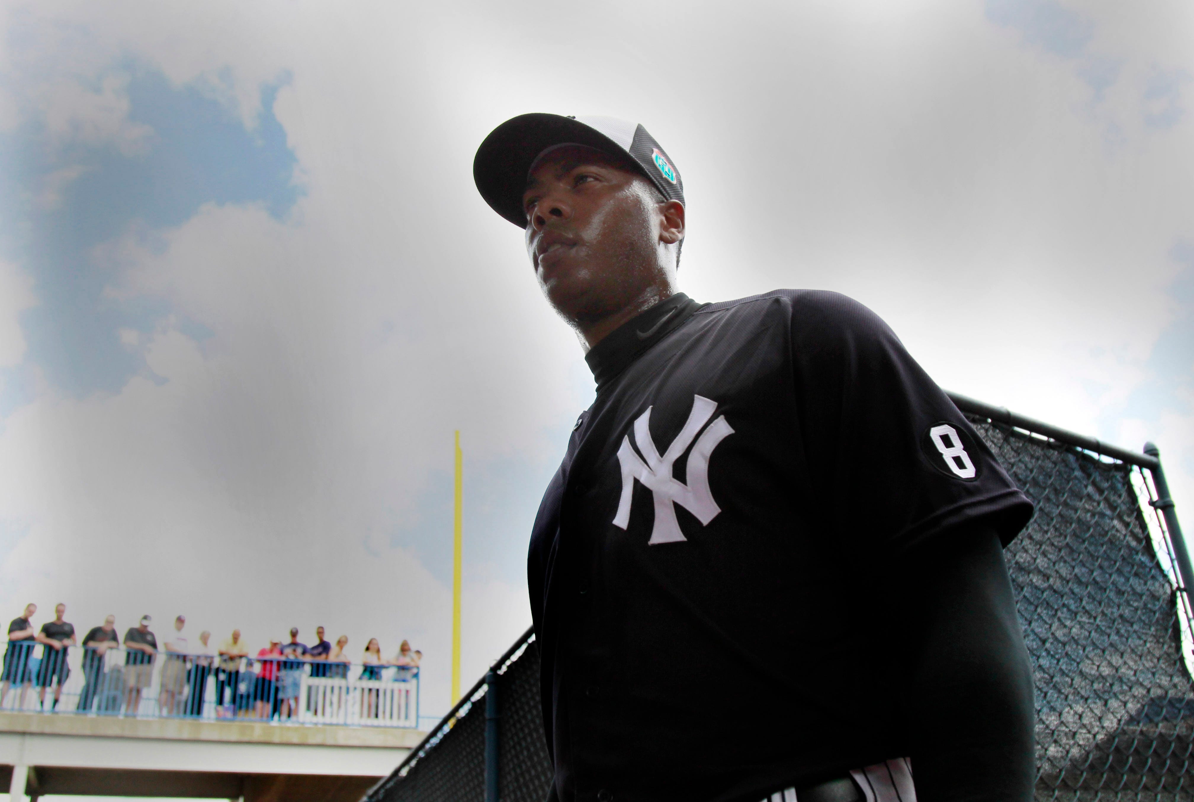 Aroldis Chapman injured, placed on DL