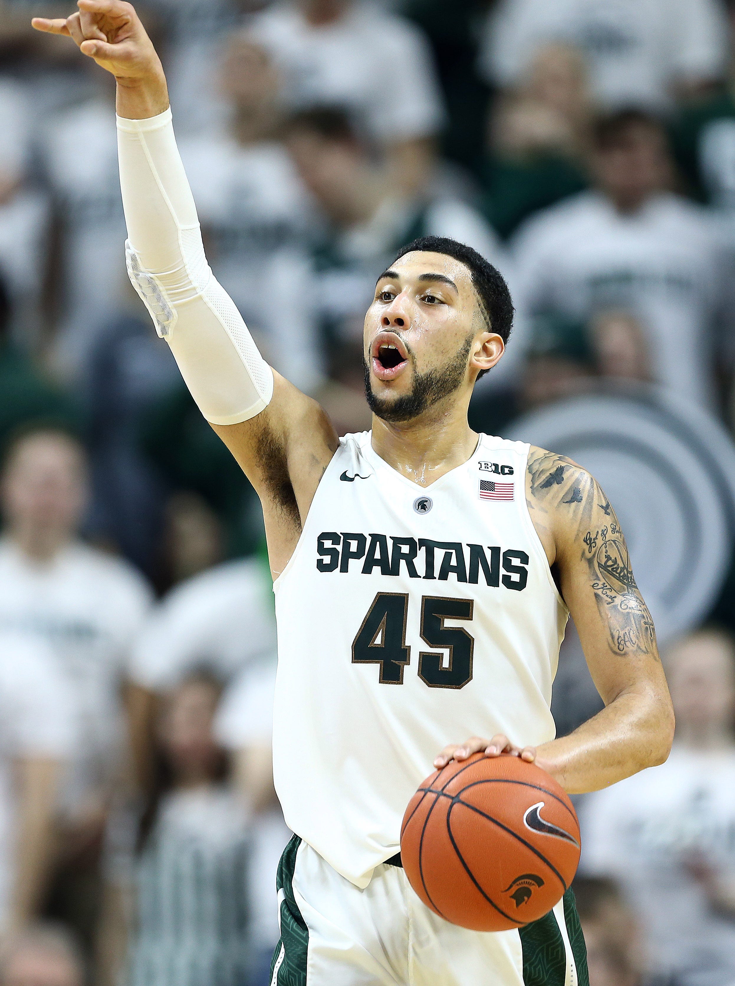 Michigan State Men's Basketball on X: Denzel Valentine surrounded