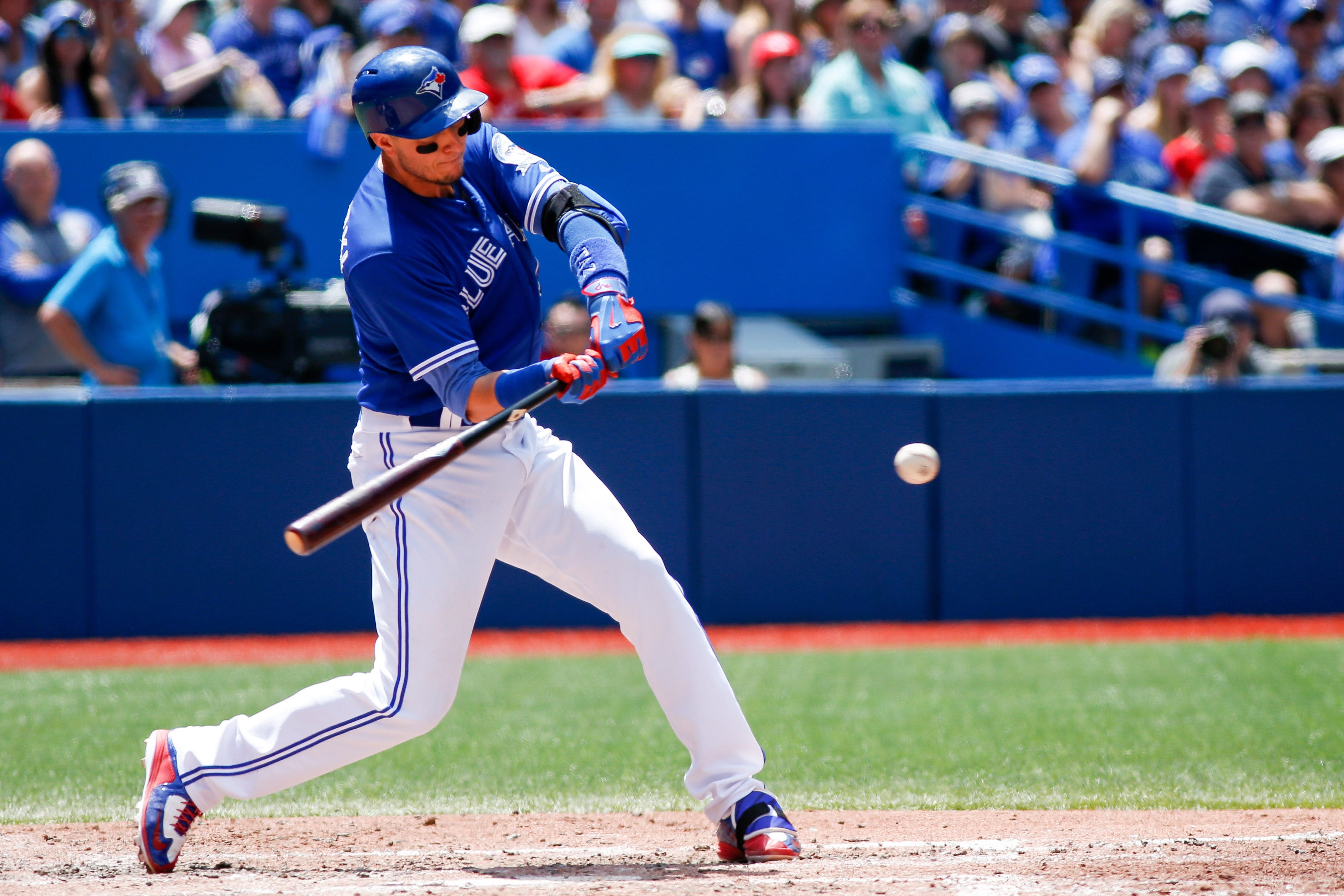 Troy Tulowitzki powers Blue Jays rout over Indians