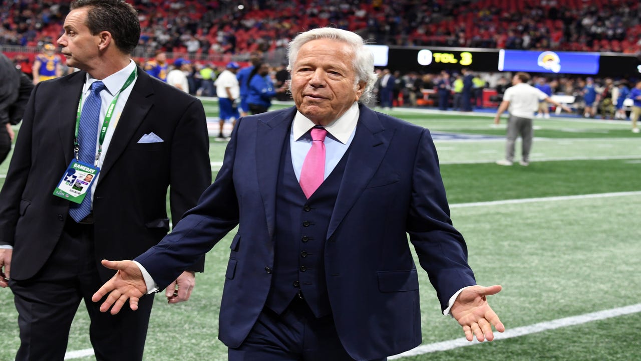 How Tall is Robert Kraft, the New England Patriots Owner?
