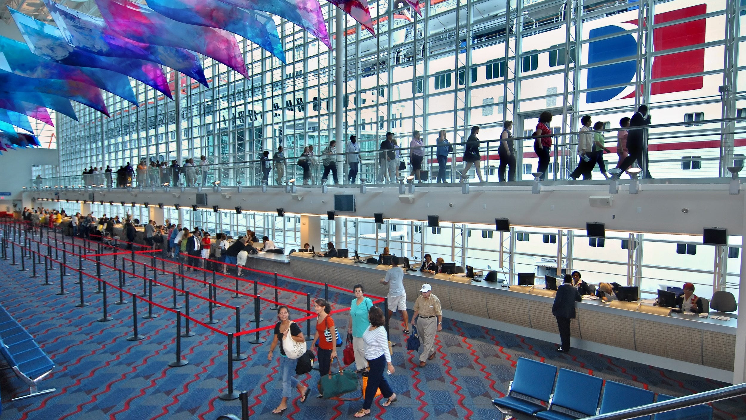 boarding-a-cruise-ship-with-ease