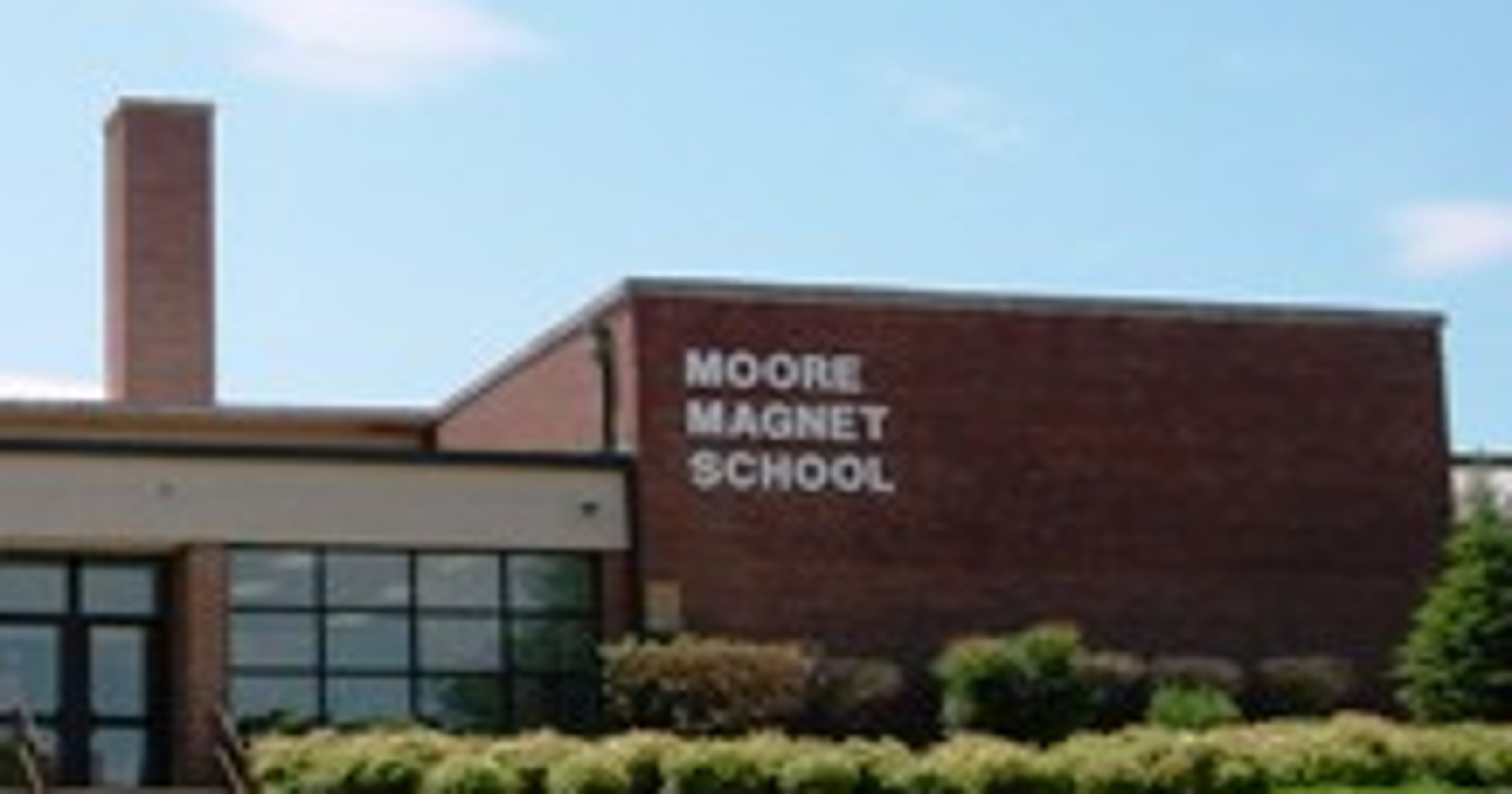 Moore Elementary School assistant principal dies