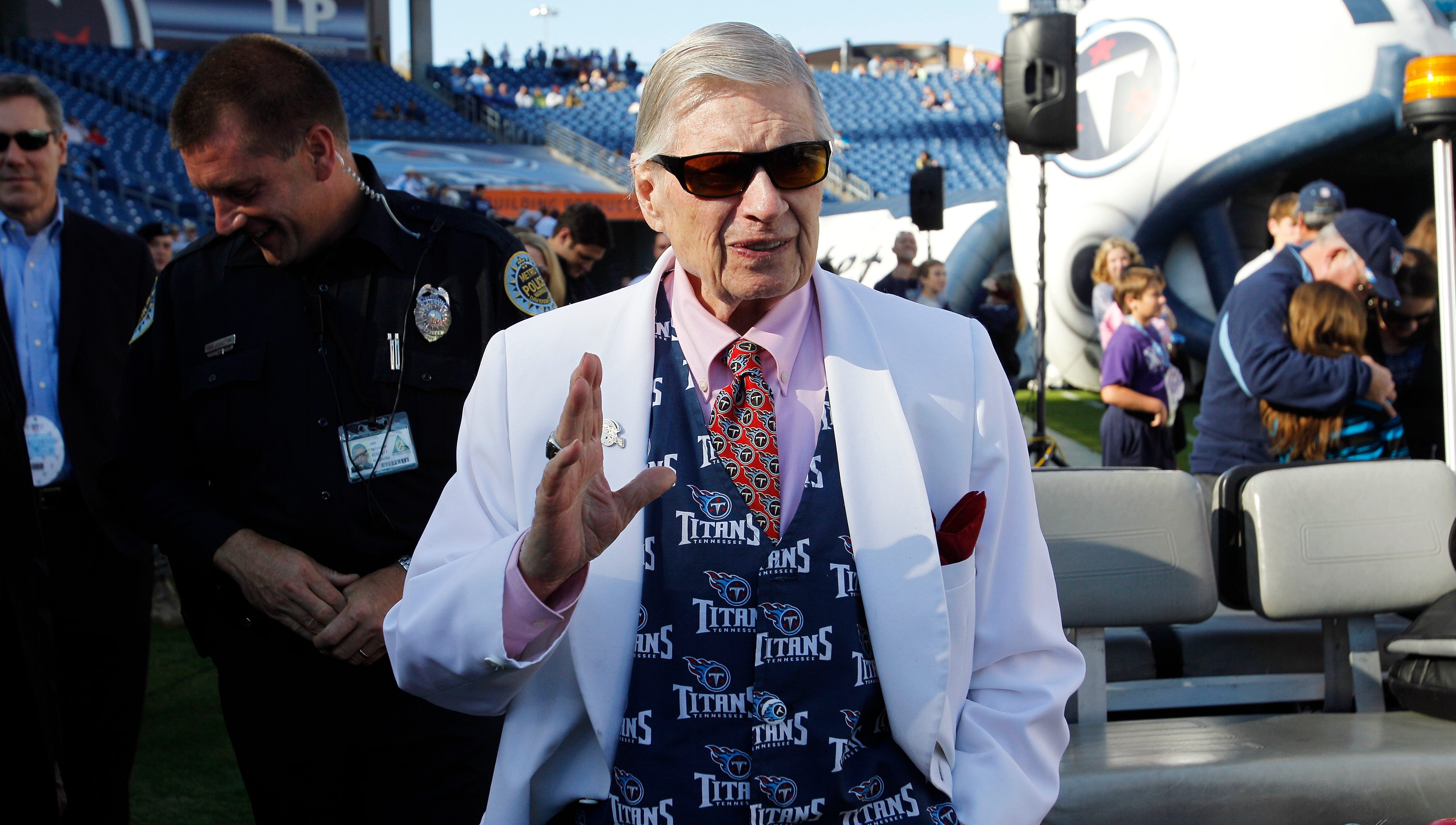 Titans Owner Afl Founder Bud Adams Dies At Age 90