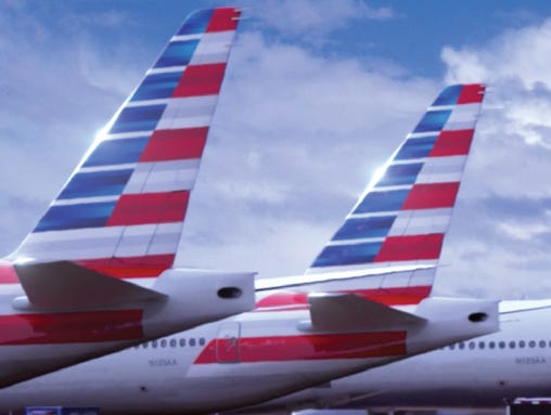 American Airlines workers vote to keep new tail design