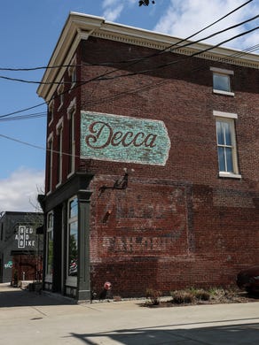 Decca restaurant and lounge on Market Street in NuLu.