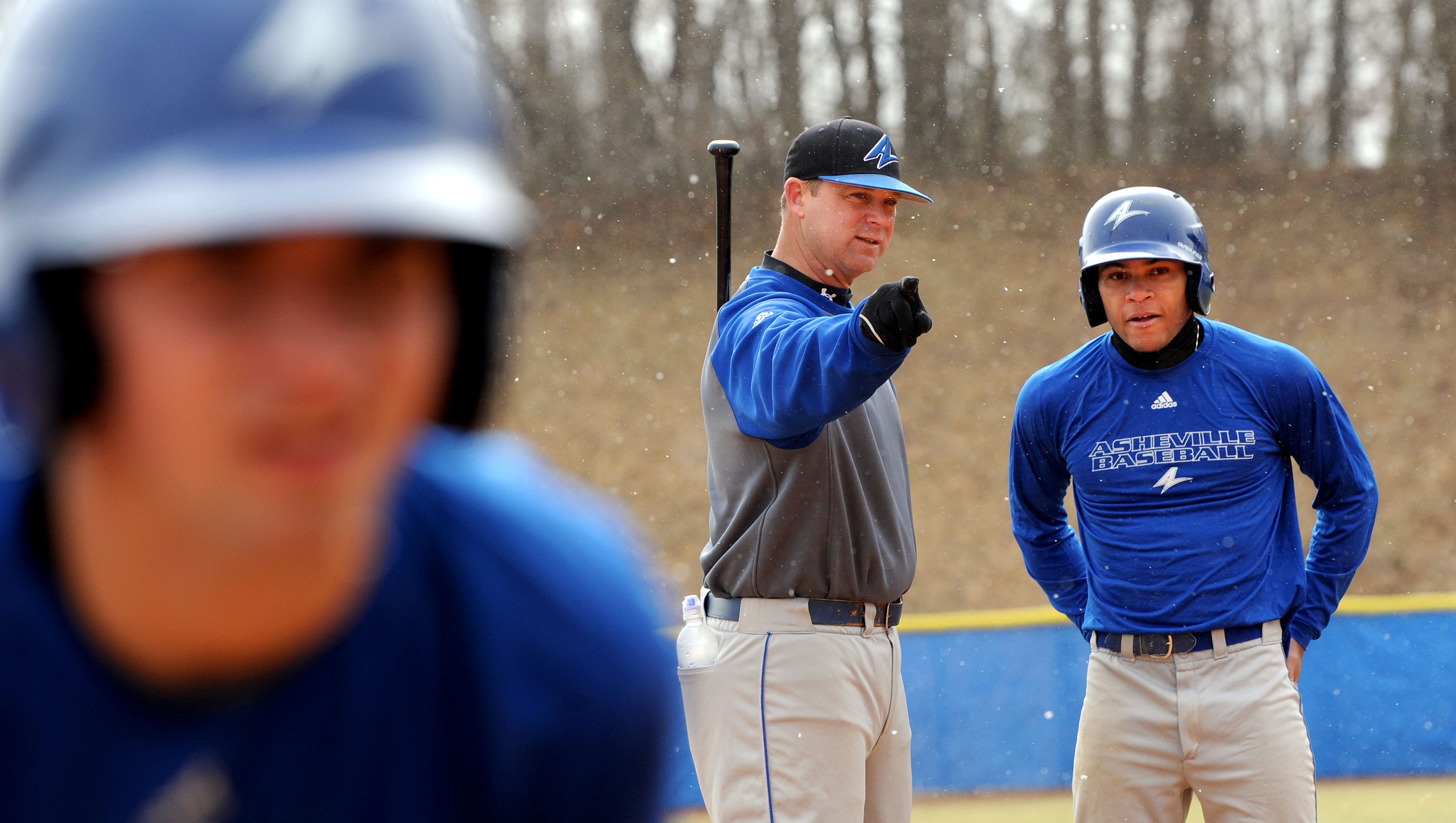UNC Asheville baseball coach offering private lessons