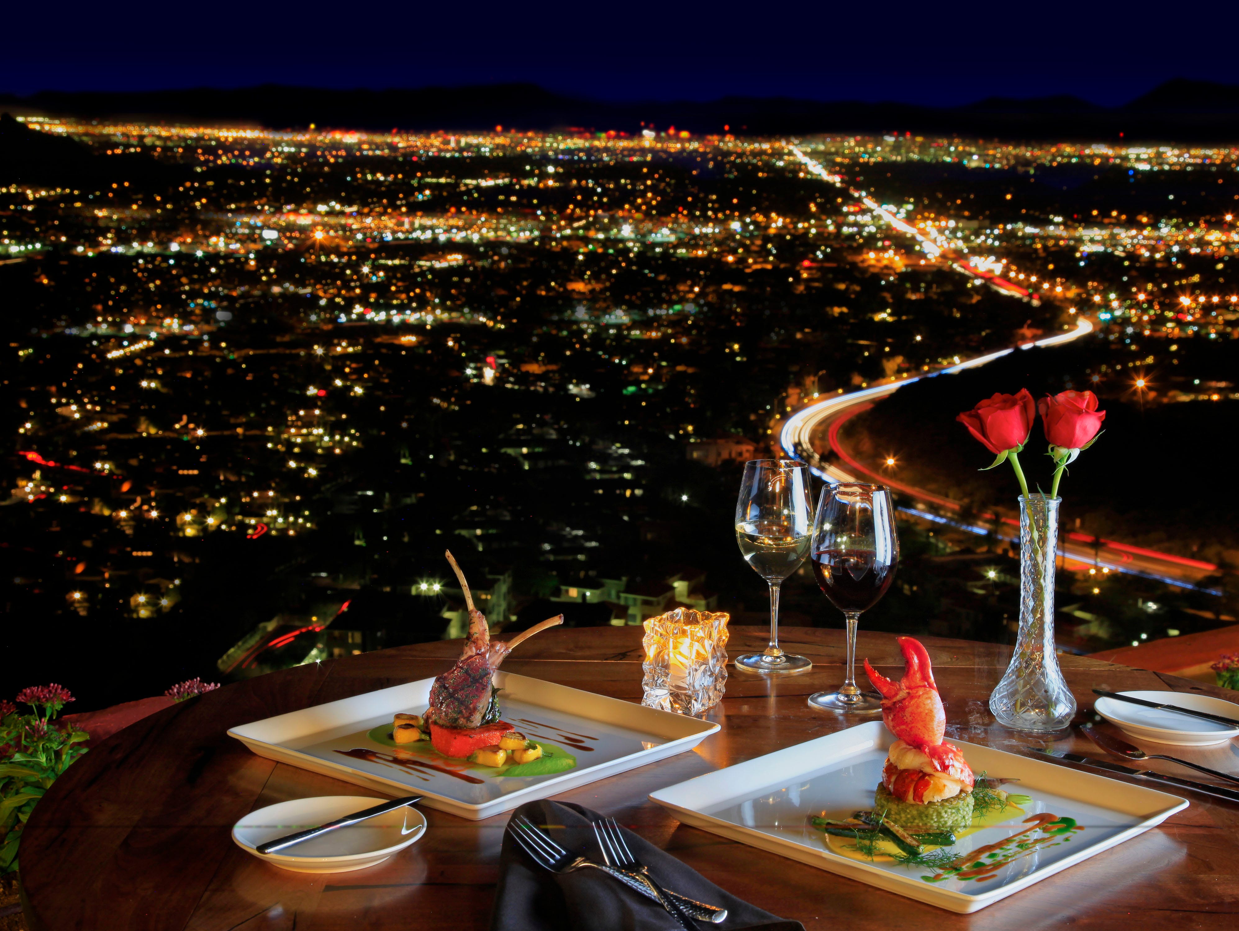Романтический ужин с видом на горы