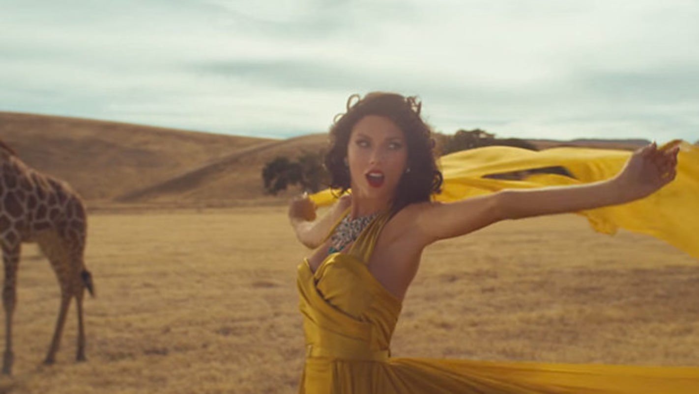 Taylor Swift S Wildest Dreams Video Draws Backlash For Racism