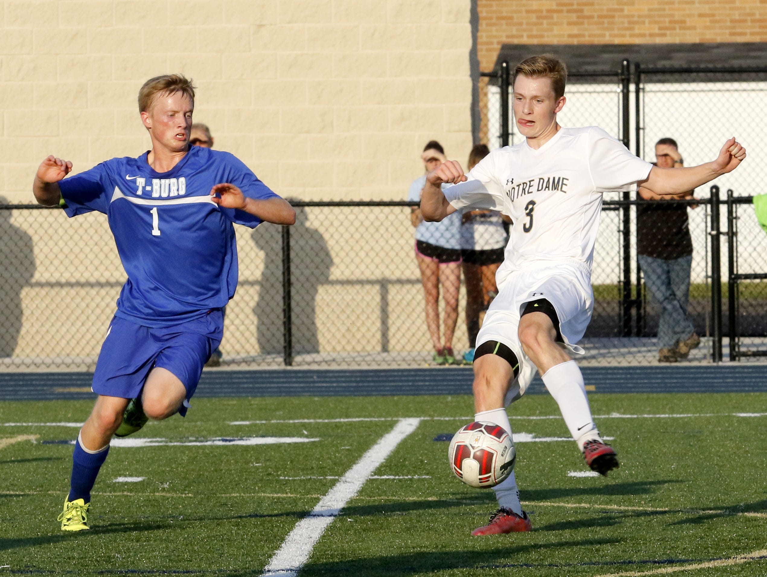 Notre Dame boys roll along in soccer | USA TODAY High School Sports