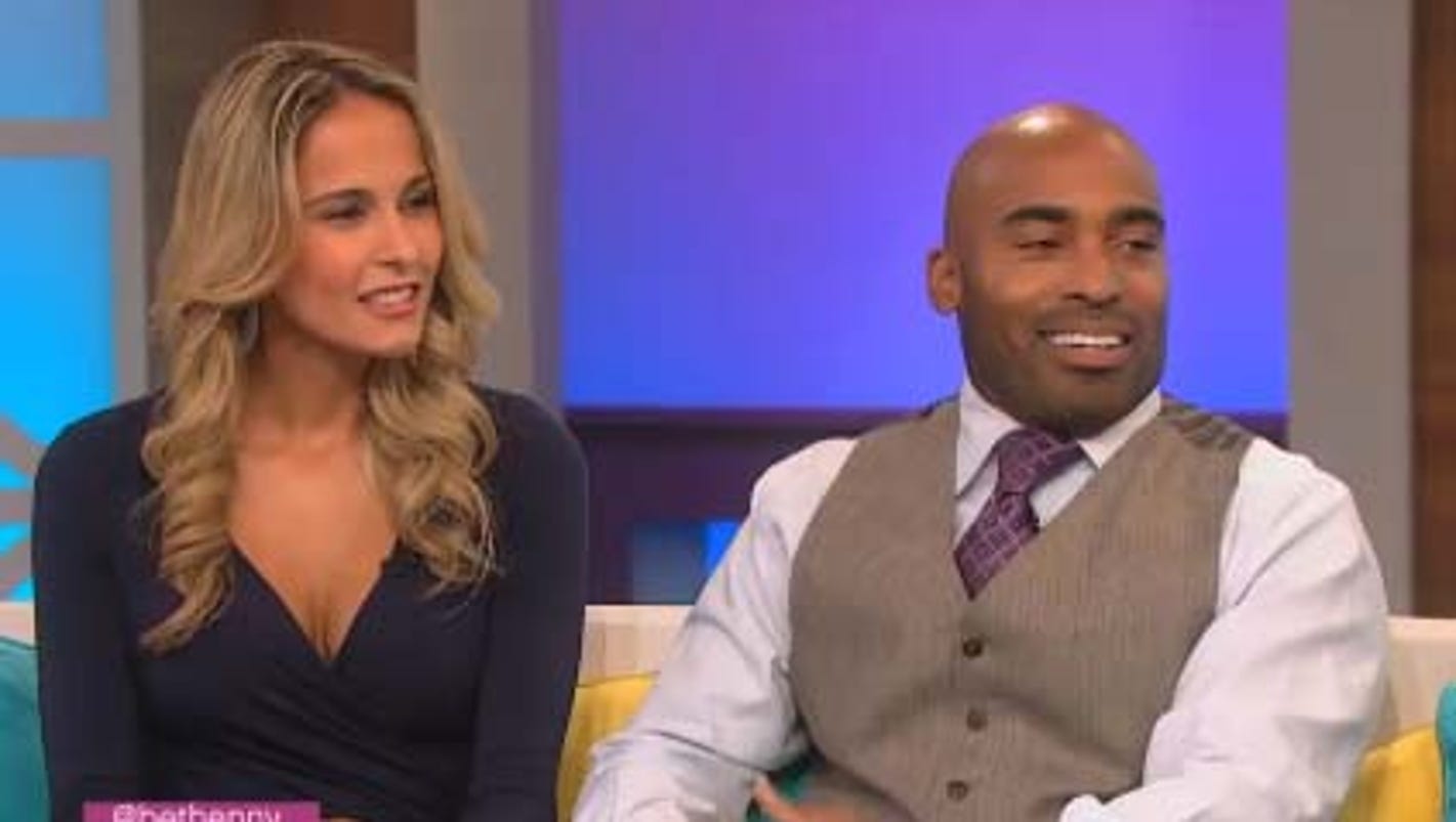 Tiki Barber, wife Traci expecting first child image