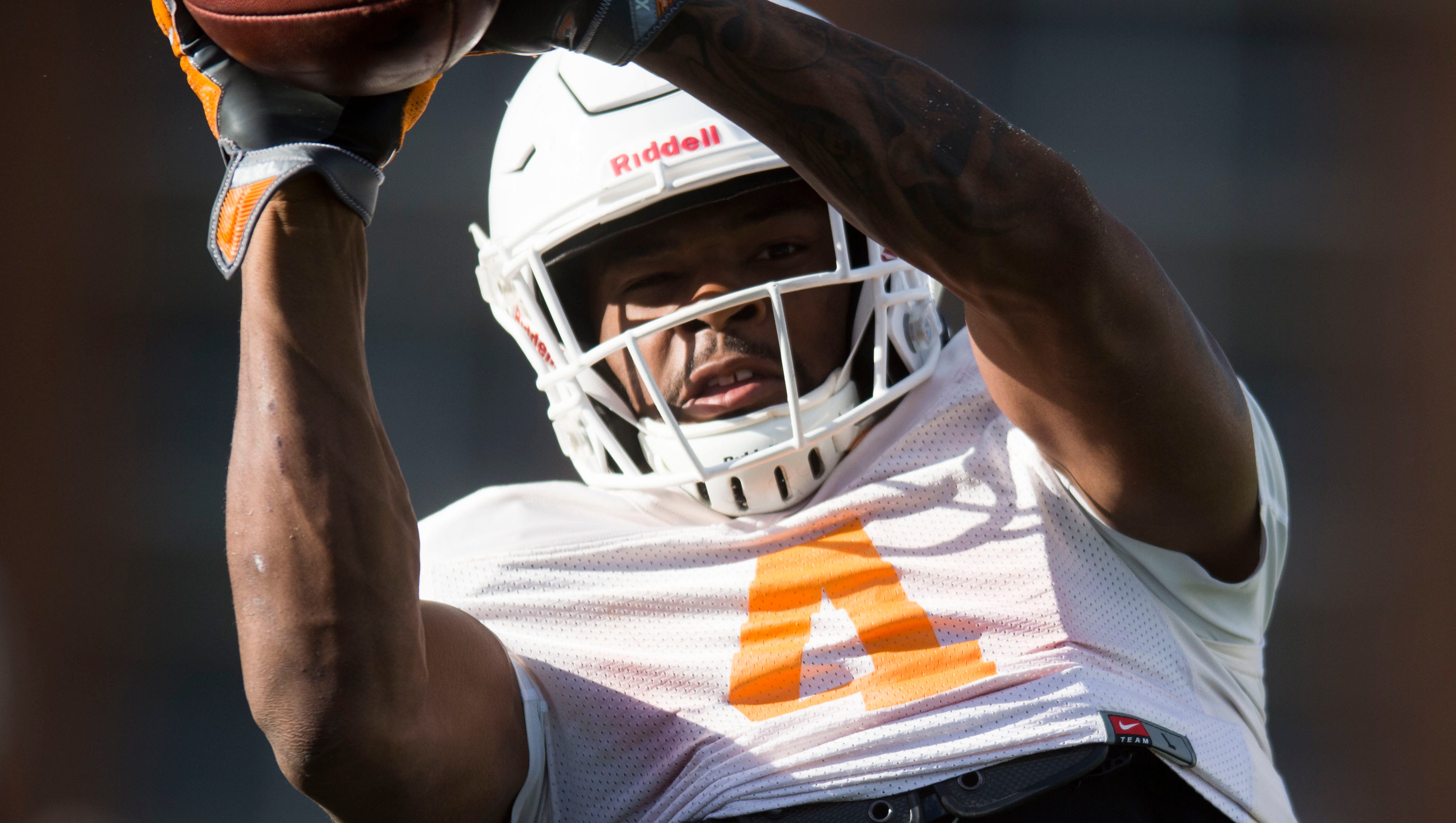 Tennessee Football John Kelly Will Ignont Suspended Vs Kentucky