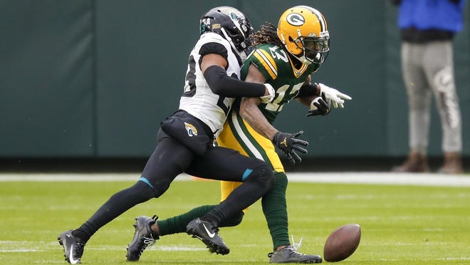 Packers Struggle To Put Away Jags Get By For 24 Win