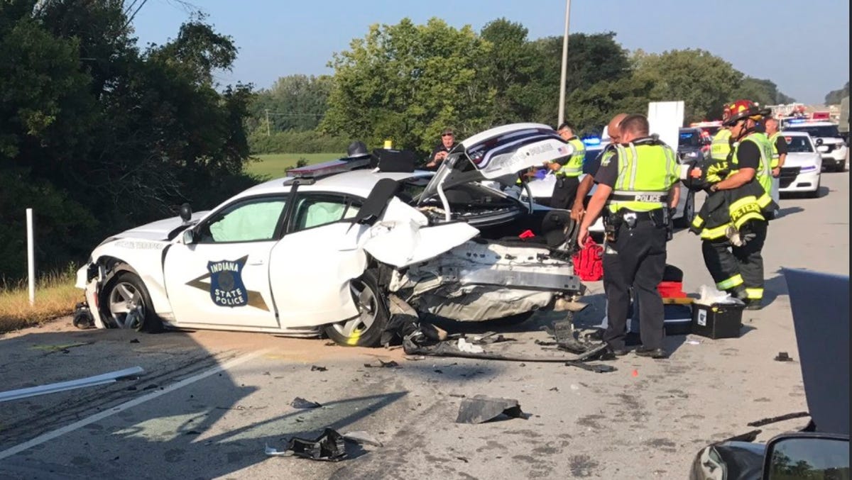 Indiana State Police trooper, 2 motorists hurt in I-865 crash