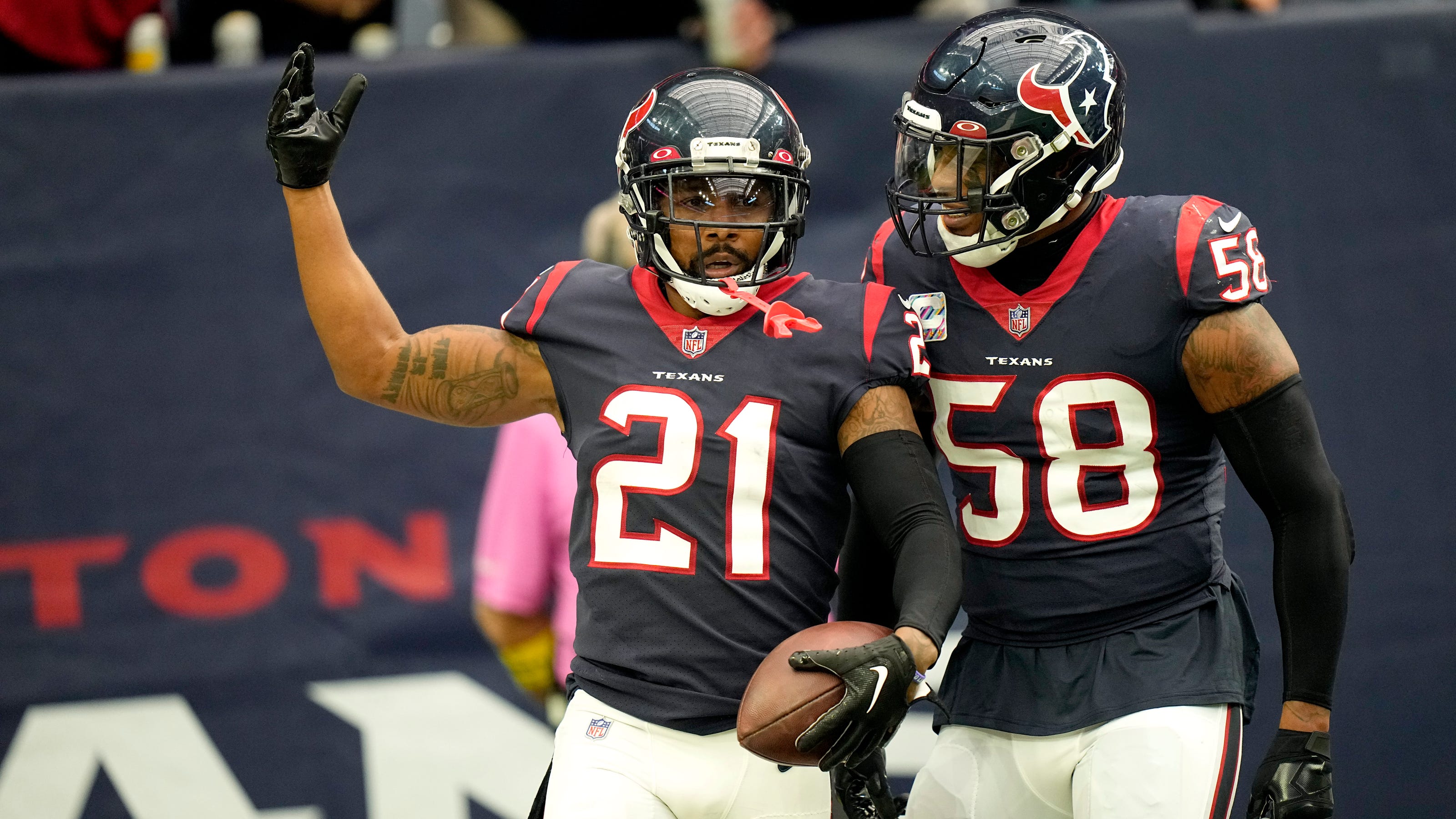 Texans run defense struggles in loss to Henry, Titans