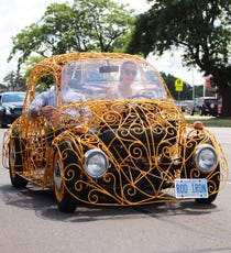 The Woodward Dream Cruise, classic car cruising - The Detroit News