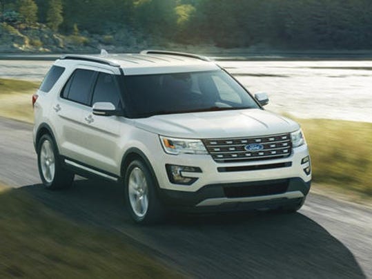 Ford unveils new 2016 Explorer