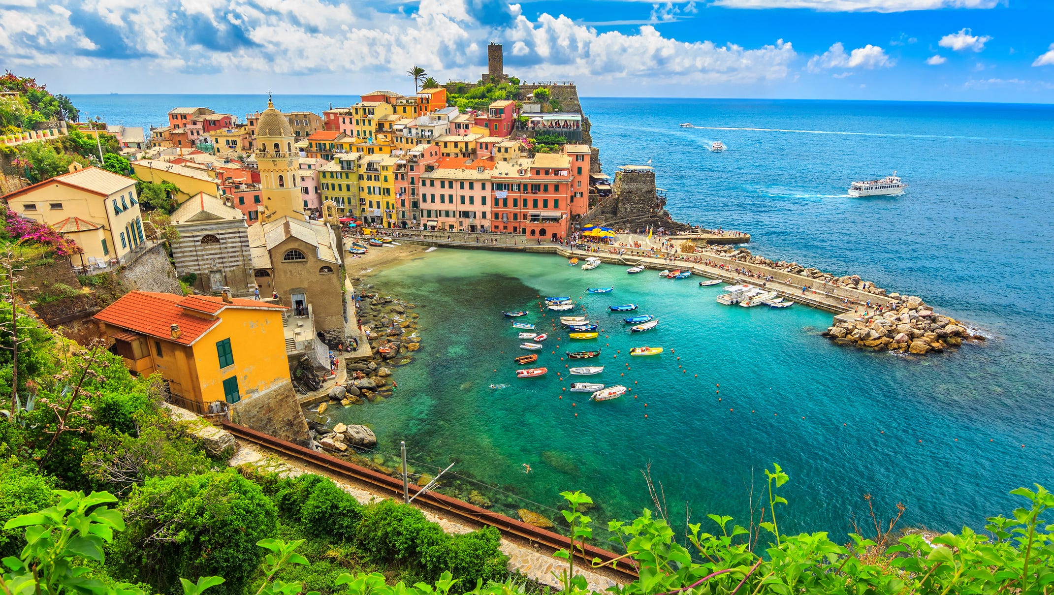 Exploring Cinque Terre: A Traveler's Guide To Italy's Enchanting ...