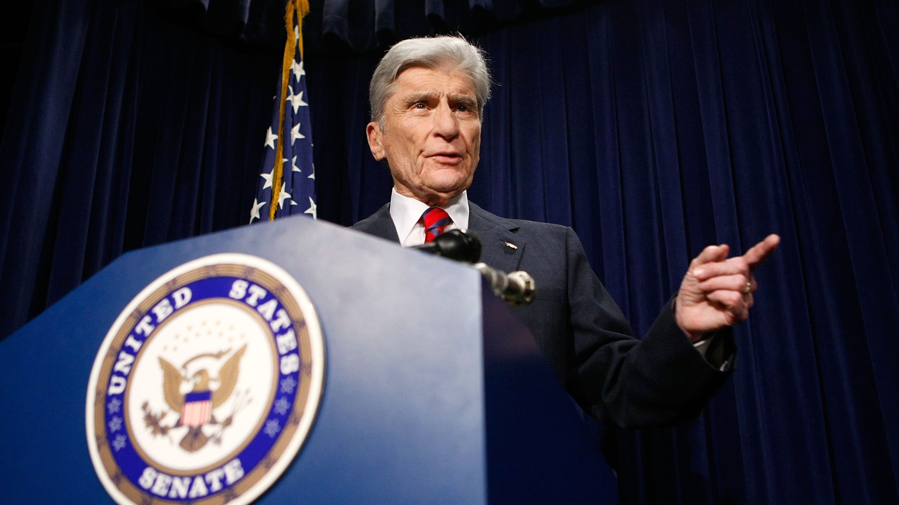 John Warner Longtime Virginia Republican Senator Dies At 94