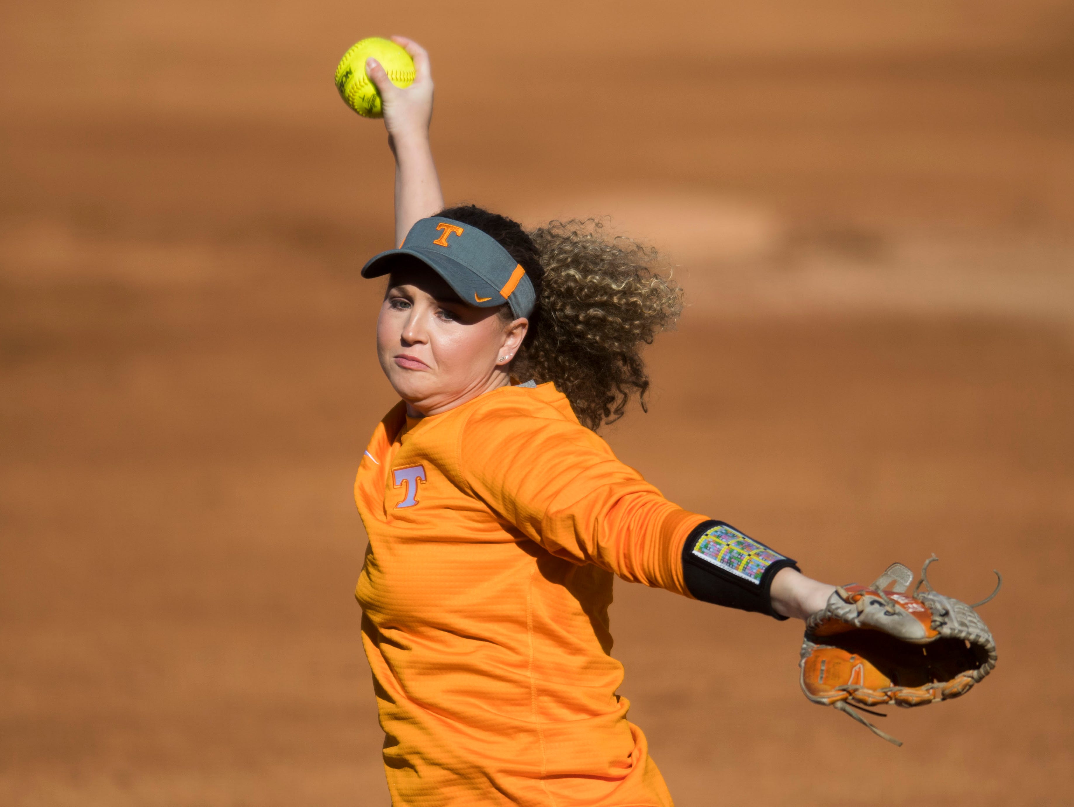 Pitchers had tears, but finished with wins to push Lady Vols to 161