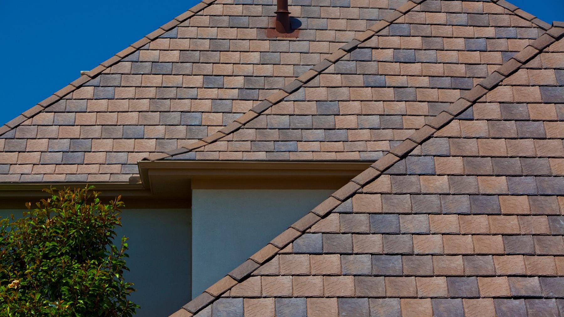 are metal roofs better than shingle roofs