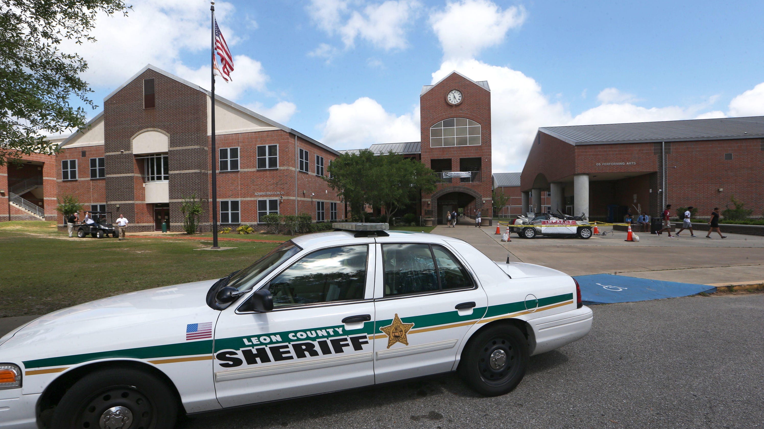 travelers rest high school bans flag