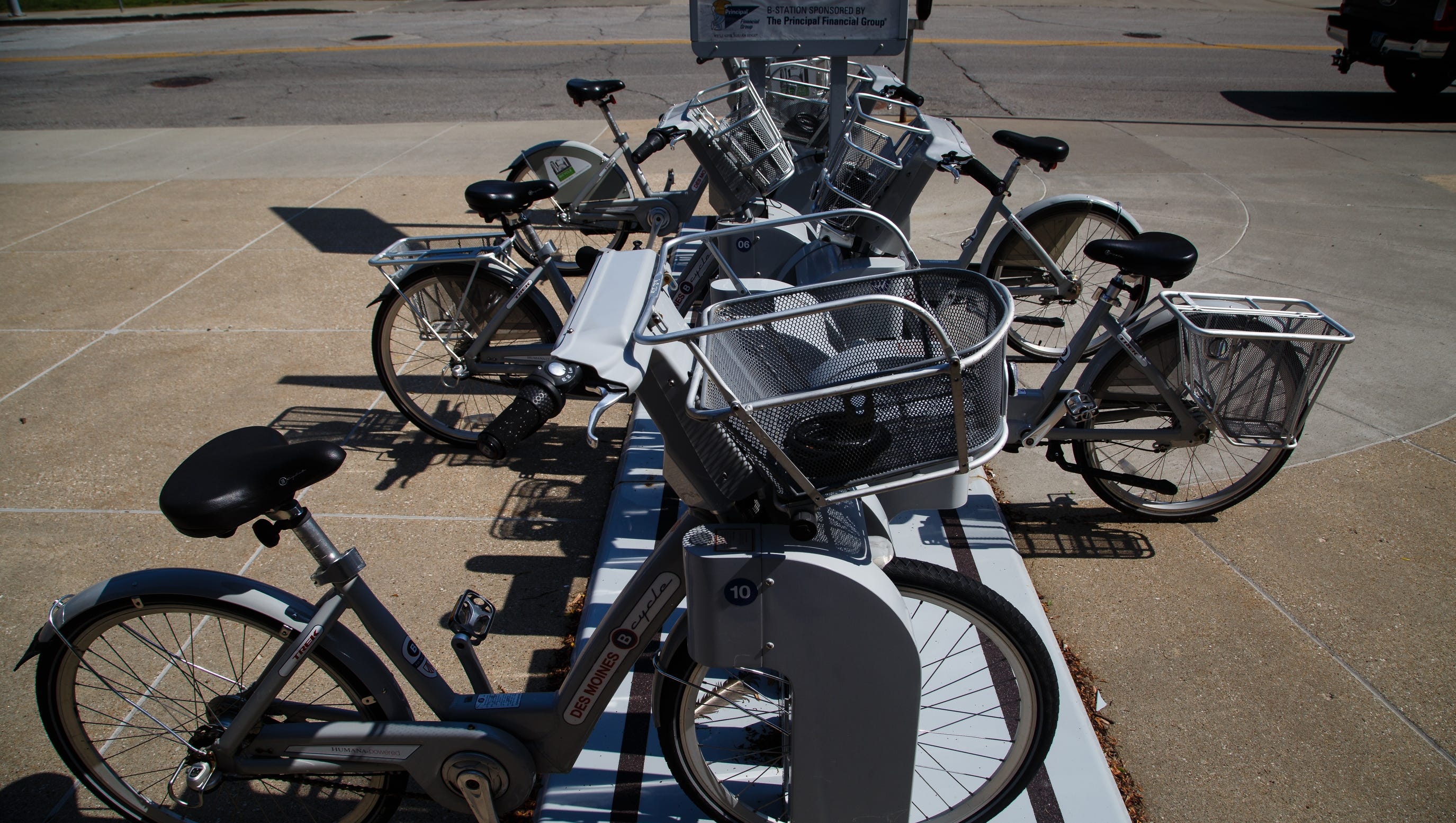 Bike Sharing Program Des Moines BCycle Expands To First Suburban City