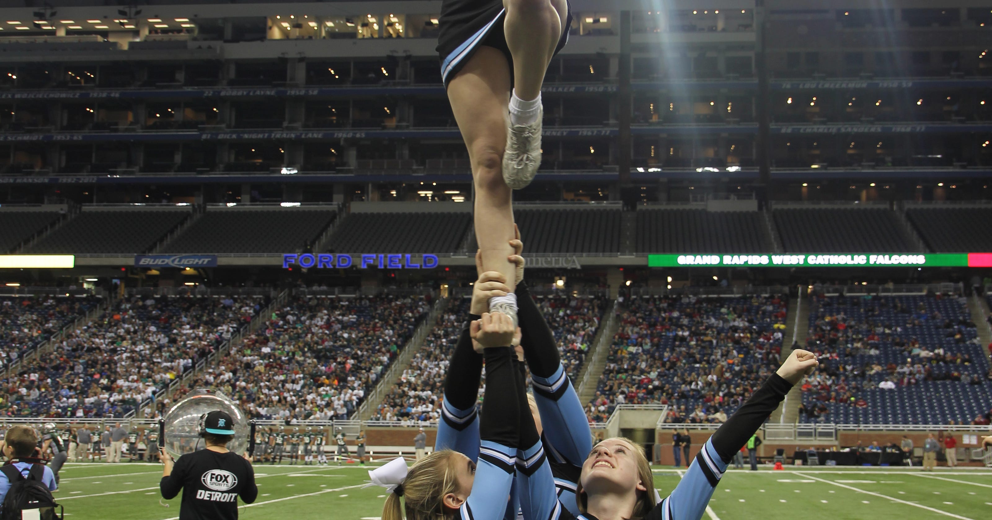 2014 MidMichigan competitive cheer preview