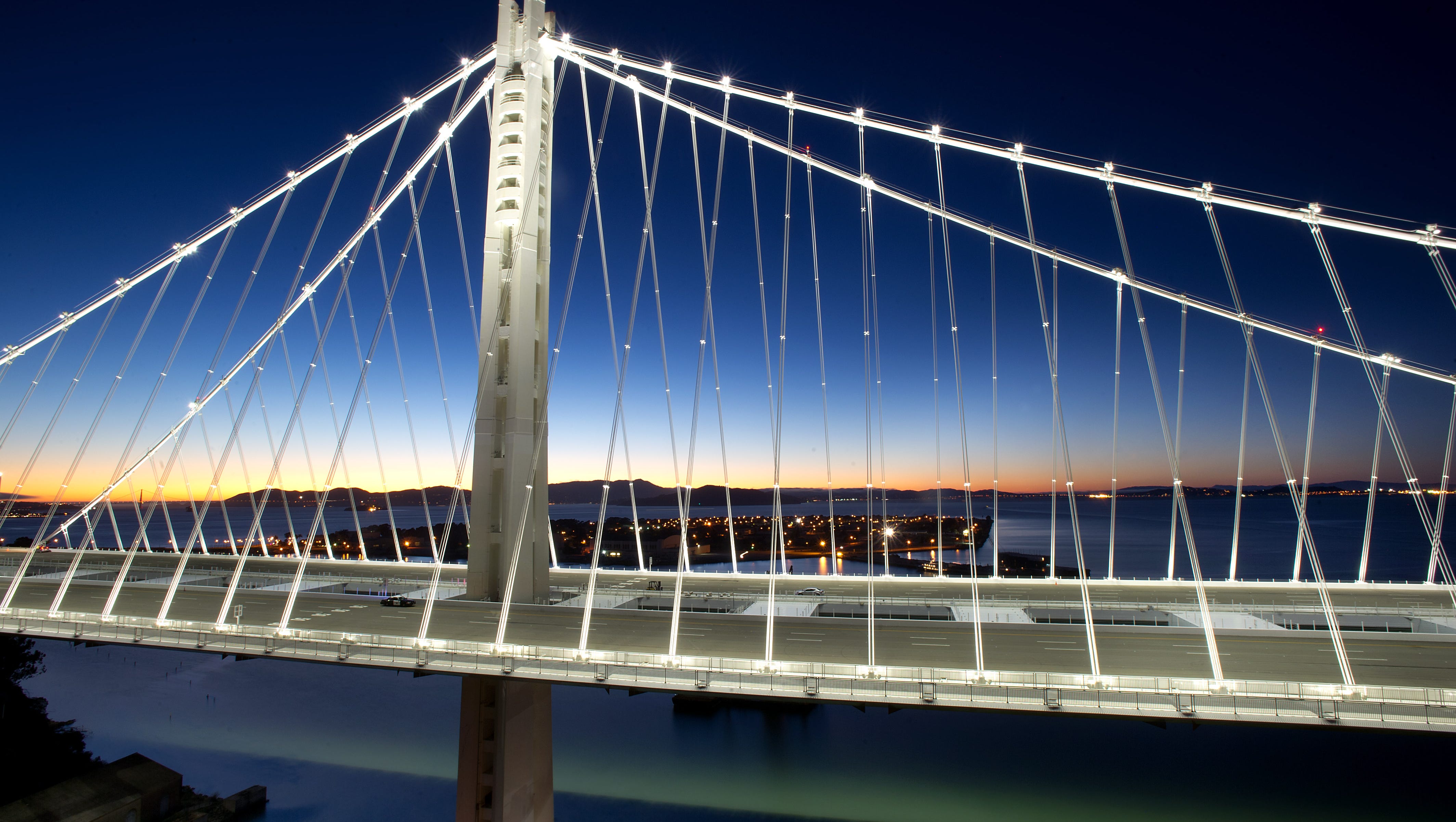 S F Bay Bridge Re Opens With New Quakeproof Span