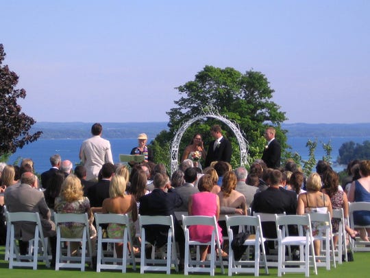 Marry in Michigan: Top destination wedding spots